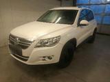 Volkswagen Tiguan 5N in Farbe Candy Weiß 2... - Volkswagen: Candy