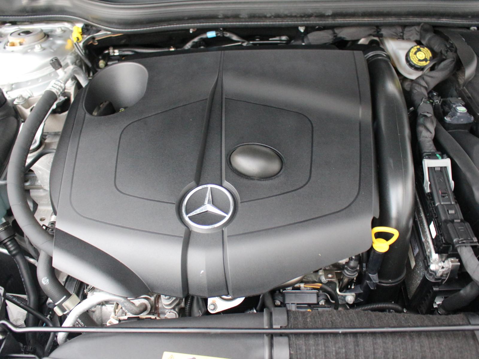 Mercedes-Benz GLA 200 CDI AT 4Matic Navi PDC SHZ Tempomat WR