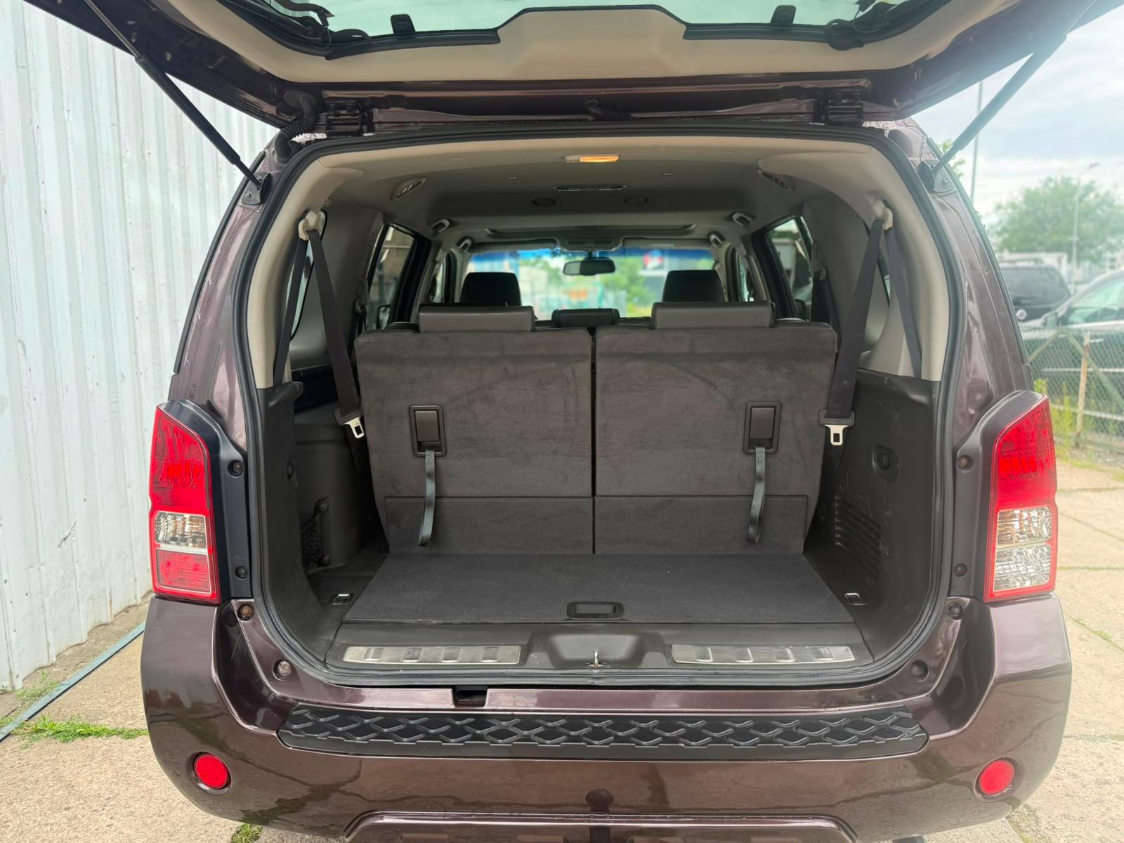 Nissan Pathfinder 3.0 dCi LE | 231 ch | BVA | 7 places | Cuir électrique à mémoire | Sièges chauffants | Toit ouvrant | Bose