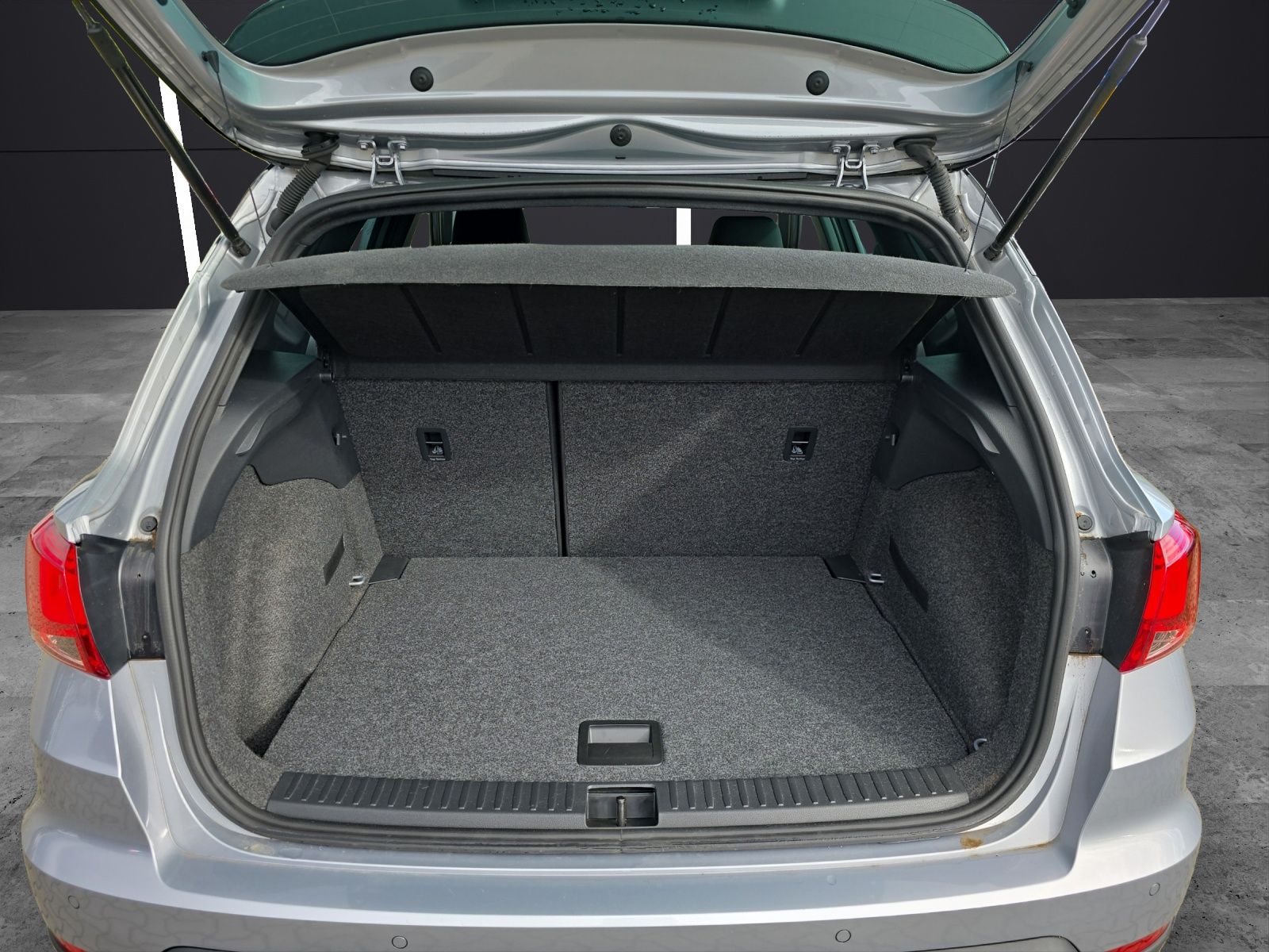 Fahrzeugabbildung SEAT Arona FR 1.5 TSI DSG ACC LED