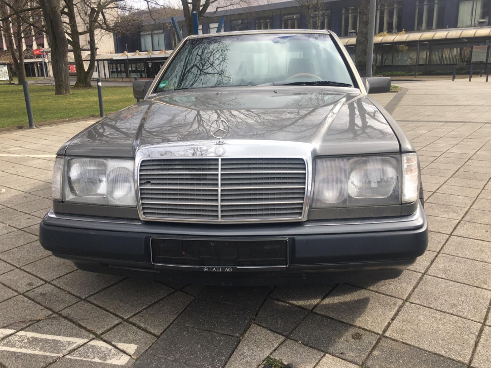 Mercedes-Benz 230 E TUV SPORTLICH