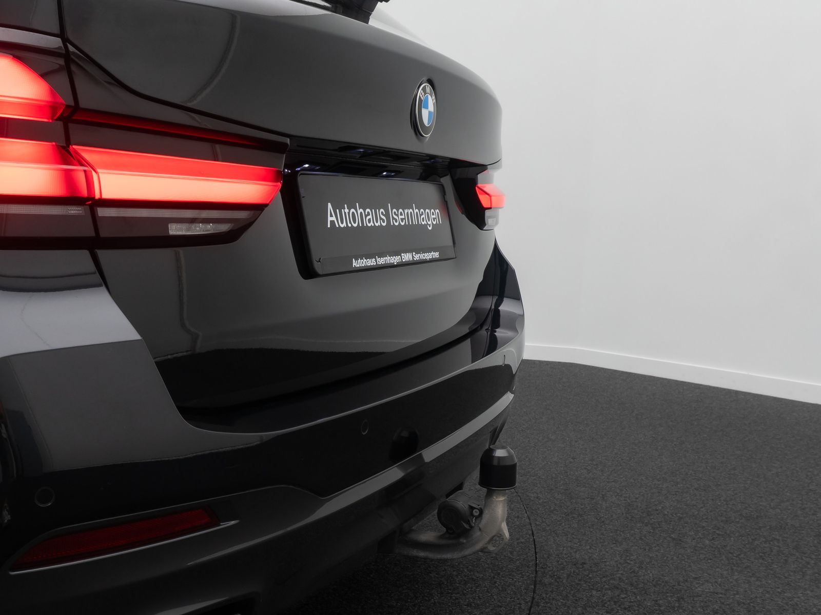 Fahrzeugabbildung BMW 520d xD M Sport DAB Laser HUD AHK Alarm Komfort