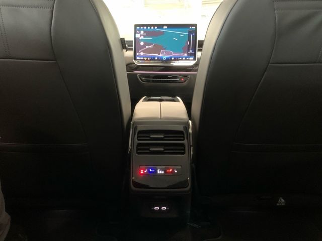 ID.7 Tourer PRO LED+KAMERA+PANO+AHK+AUGM.HUD+APP
