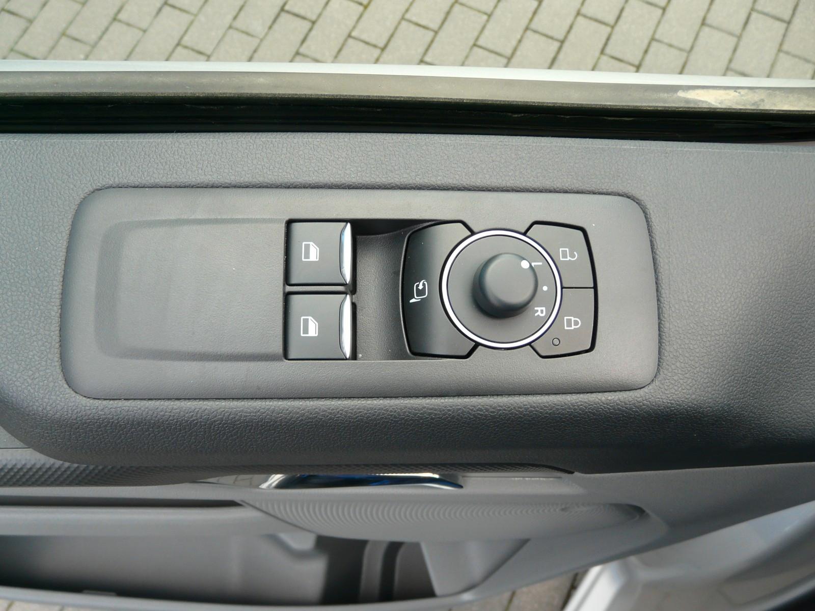 Ford Transit Custom Kombi 340 L1 PHEV Limited