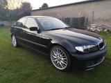 BMW e46 325i Limousine schwarz - BMW 325 aus 2001: 325i