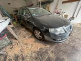 Volkswagen Passat 2.0 TDI DPF Comfortline Comfortline - Volkswagen Passat aus 2010: 2.0