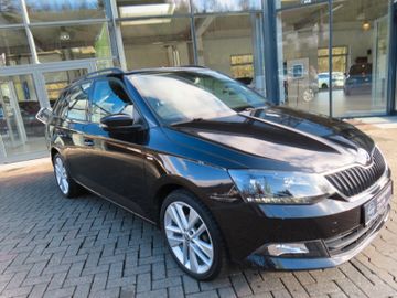 Fotografie des Skoda Fabia Combi Clever 1.0 TSi, Navi, PDC, M+S