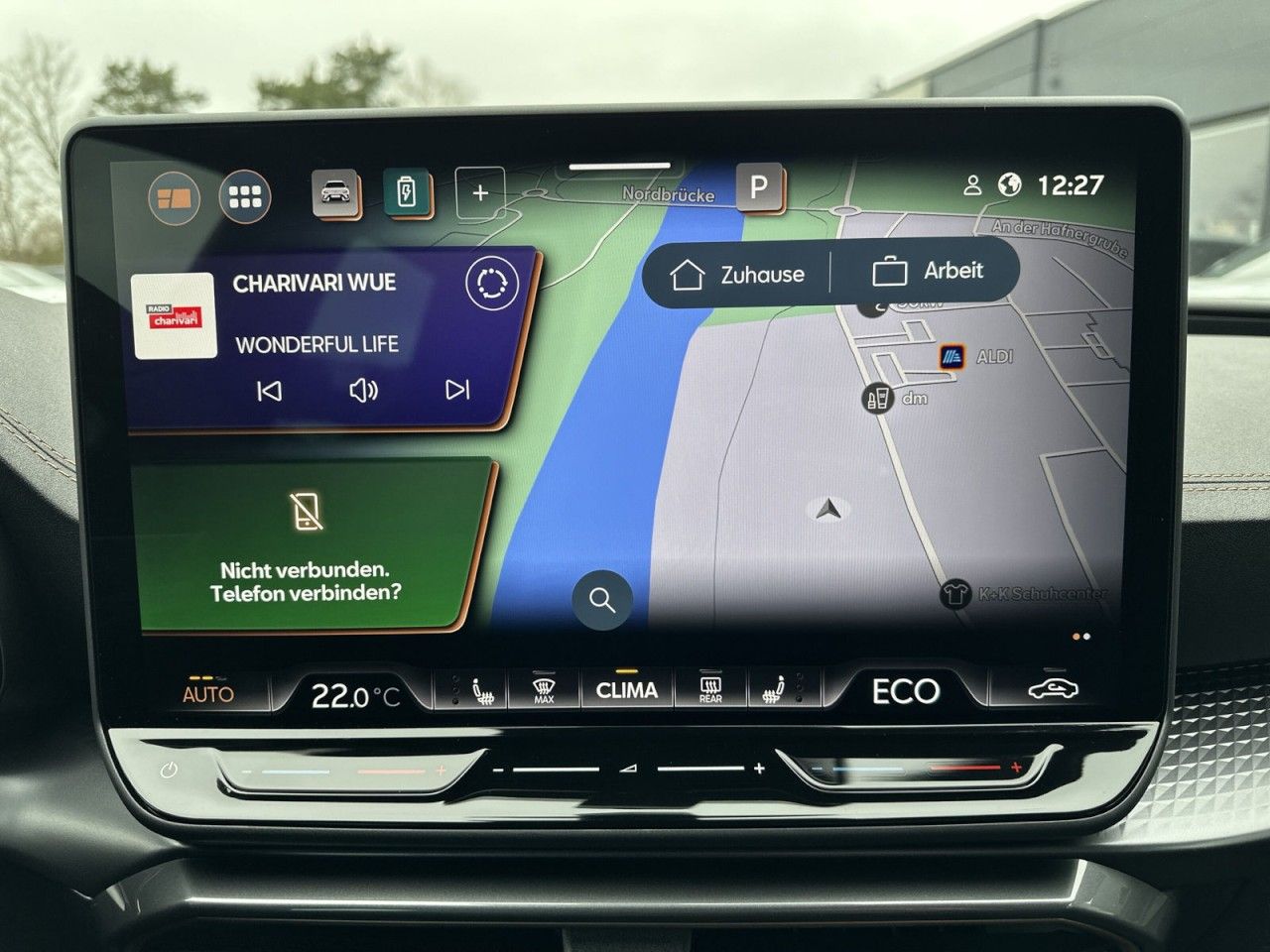Fahrzeugabbildung CUPRA Leon Sportstourer VZ 1.5 e-HYBRID 272 PS DSG - mit KI generiert/bearbeitet