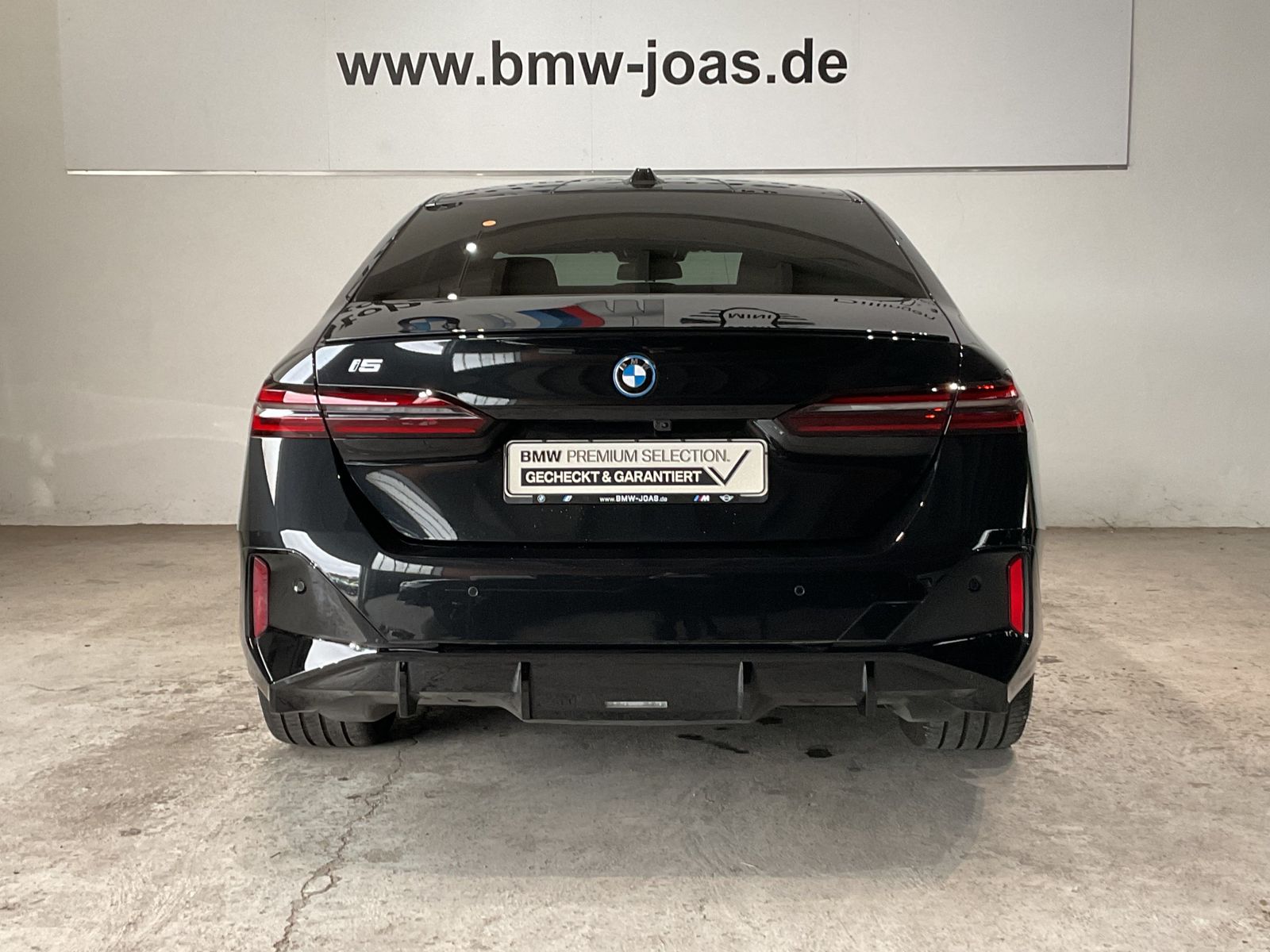 Fahrzeugabbildung BMW i5 M60 xDrive Limousine, Sitheizung vorne und hi
