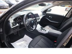 Fahrzeugabbildung BMW 320 Advantage 1hd Navi Tempo Scheckheftgepflegt