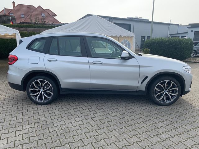 Fahrzeugabbildung BMW X3 xDrive 20d Advantage+6d-TEMP+LED+Navi+PDC