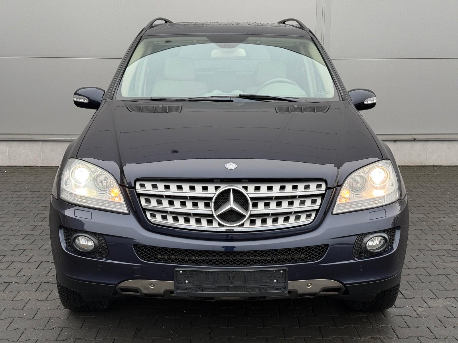 MERCEDES-BENZ ML 420 CDI V8 4.0 306ch 4MATIC - CUIR - TOIT OUVRANT - SIÈGES VENTILÉS - SUSPENSION PNEUMATIQUE - ATTELAGE 3,5T