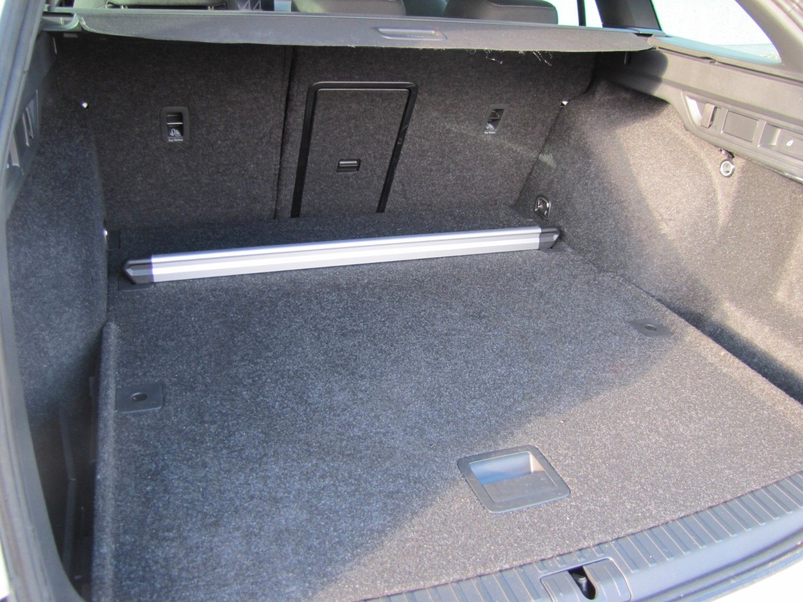 Fahrzeugabbildung SKODA Octavia Combi Sportline 2.0 TDI DSG