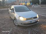 Volkswagen Golf 1.6 TDI DPF 5p. Highline - Volkswagen Golf mit Diesel-Antrieb: Sportwagen