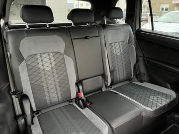 Volkswagen Tiguan Allspace R-Line 2,0l TSI 190PS 7-Gang-DSG