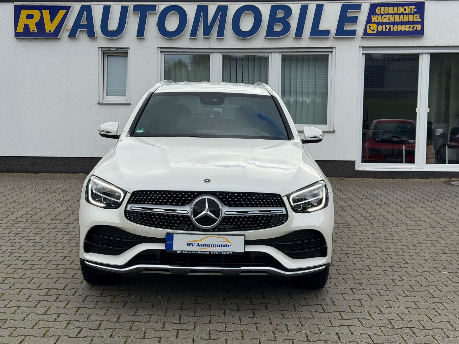 MERCEDES-BENZ GLC 220 d 4Matic AMG-Line | LED | Kamera | TOP !