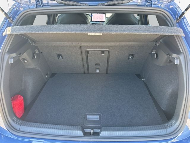 Golf 2.0 TDI DSG R-LINE AHK+LED+NAVI.+KAMERA+ACC