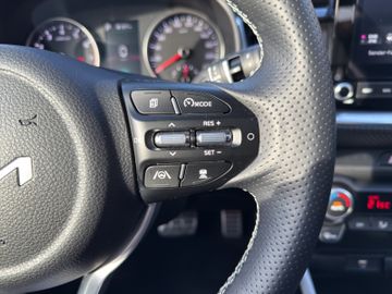 Kia Stonic 1.0T 120 GT Line Automatik Navi SHZ PDC