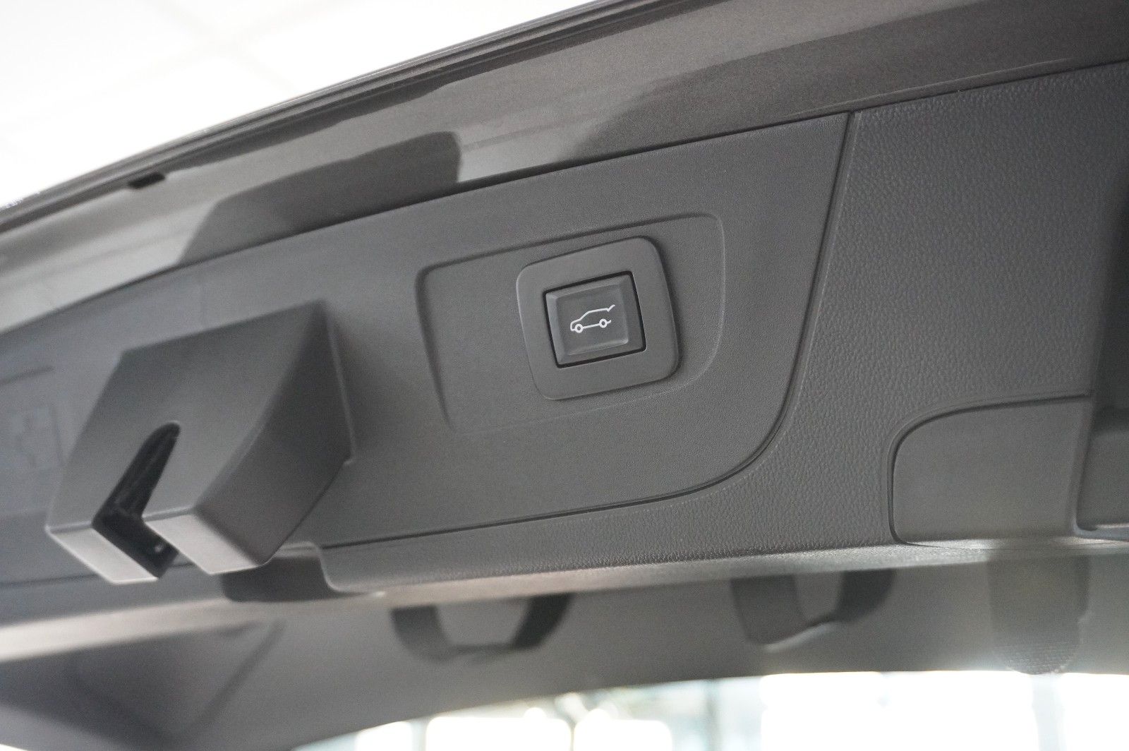 Fahrzeugabbildung Opel Insignia B ST 2.0D BUSINESS NAVI/LED/KAMERA/HUD