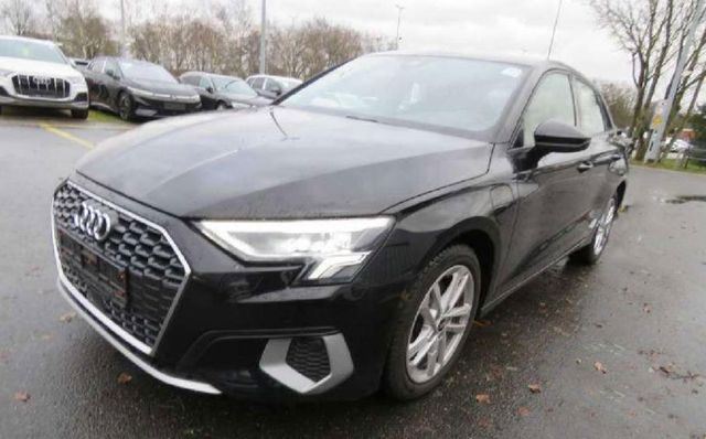 Audi A3 Sportback 40 TFSI e S-tr. *Advanced*LED*Navi*