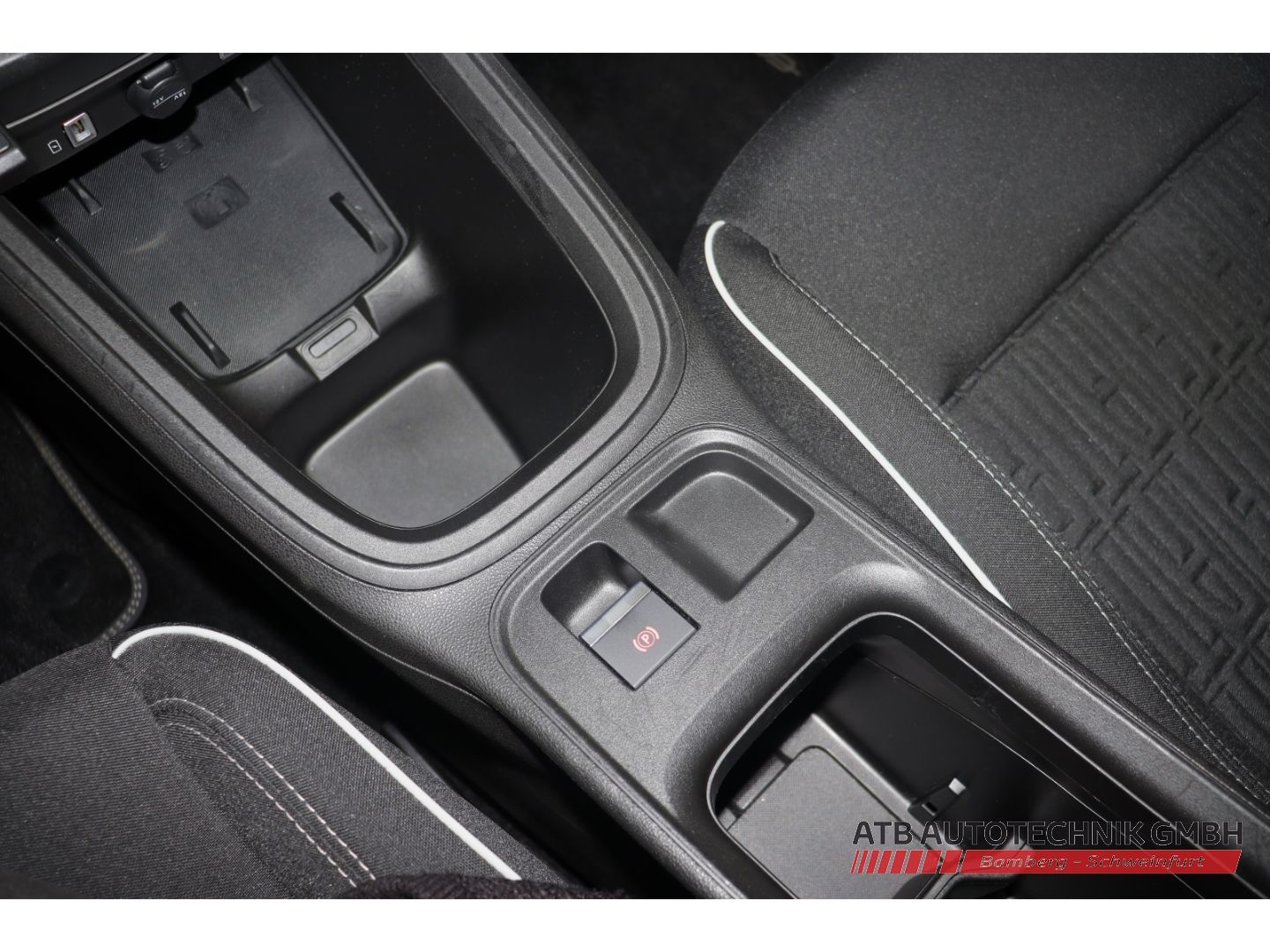 Fahrzeugabbildung Fiat 600 125-Jahre-Edition Hybrid 1,2 T3 74kW (100PS)