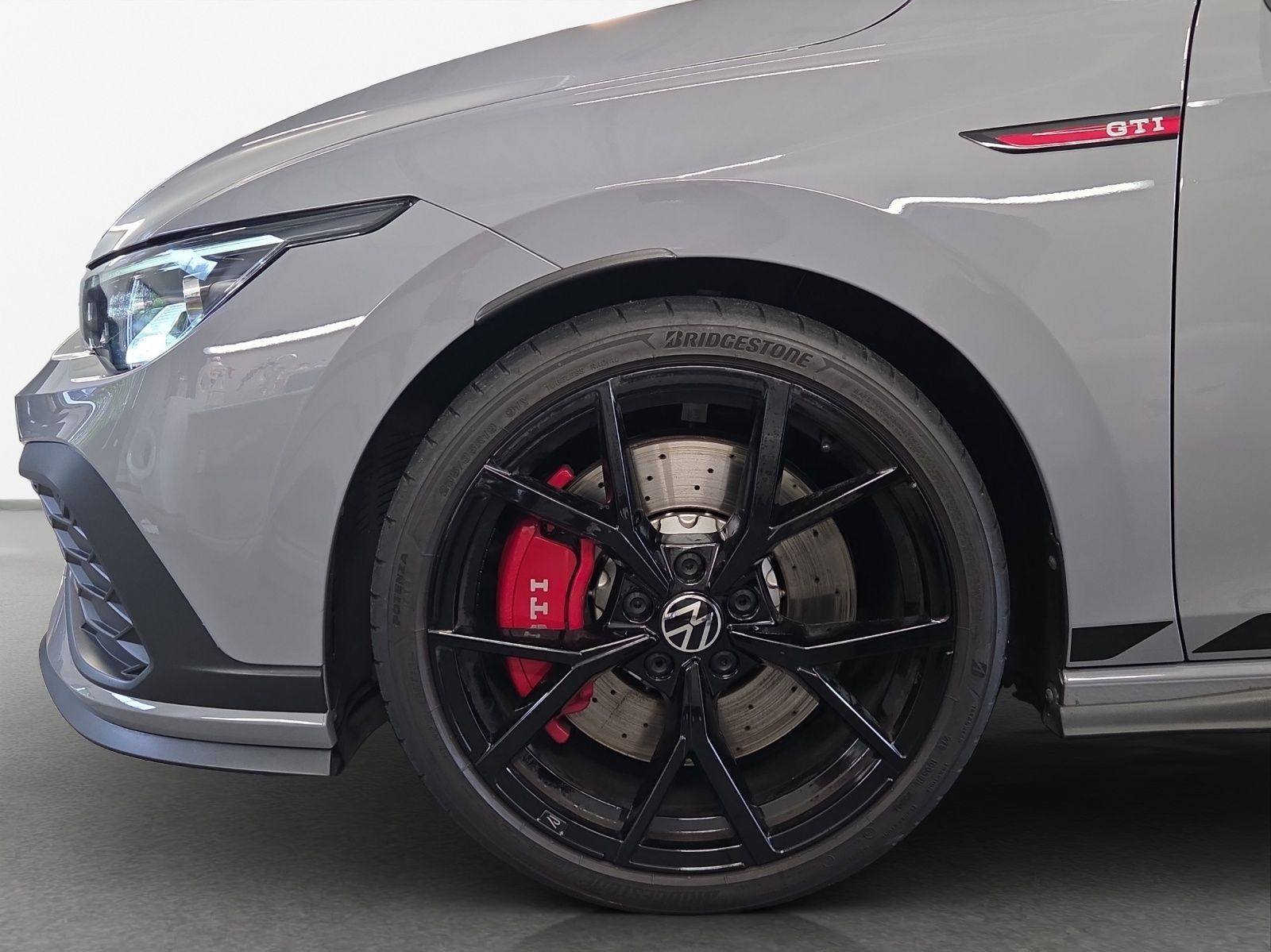 Volkswagen Golf GTI VIII 2.0 TSI Clubsport Black Style DSG foto 15