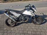 KTM 690 LC4 Supermoto - KTM SUPERMOTO 690