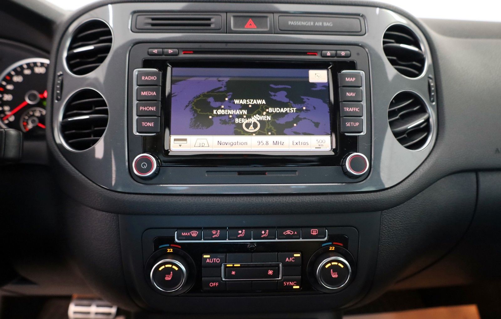Fahrzeugabbildung Volkswagen Tiguan R Line 4M Leder,Navi,Xenon,Panorama