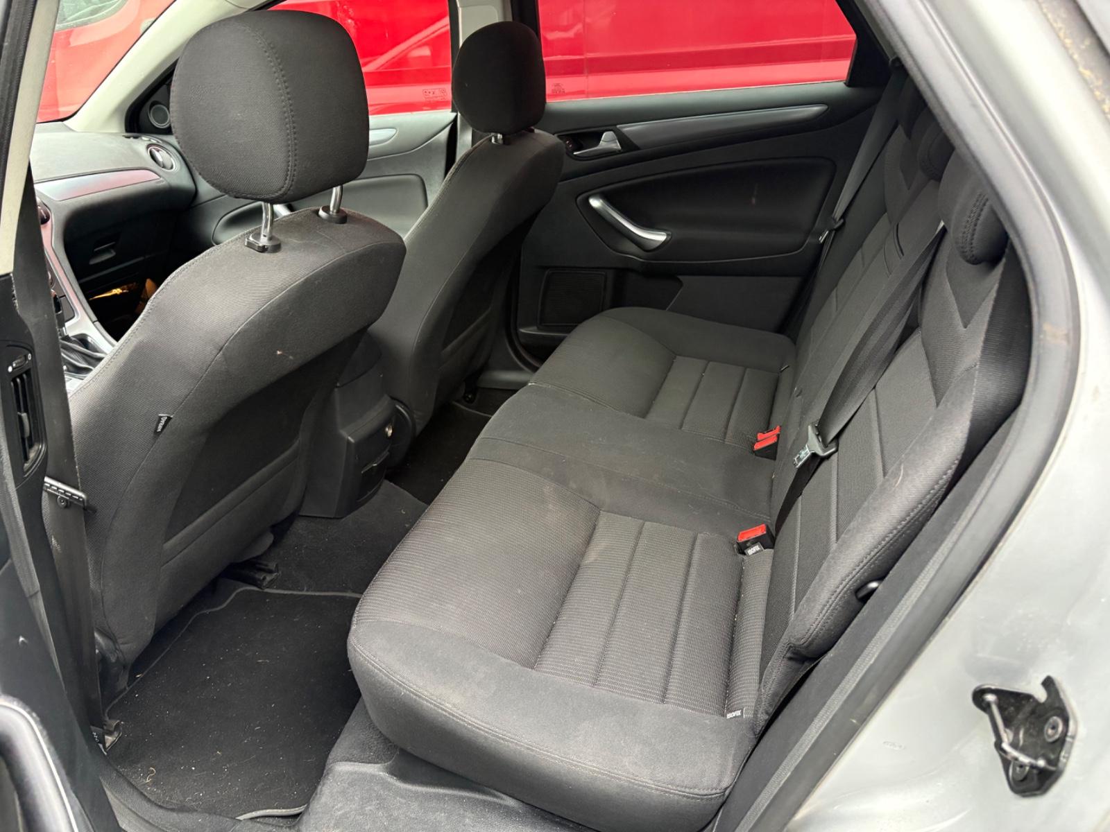 Ford Mondeo 2012 — photo 11