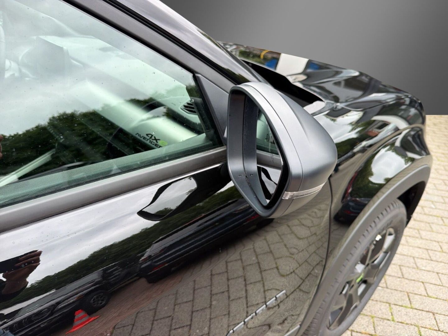 Fahrzeugabbildung Jeep Avenger Overland Mild-Hybrid 4xe-Leder-Panoramad