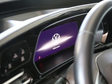 Volkswagen Caddy 2.0TDI DSG STYLE LED NAVI ACC KAMERA AHK