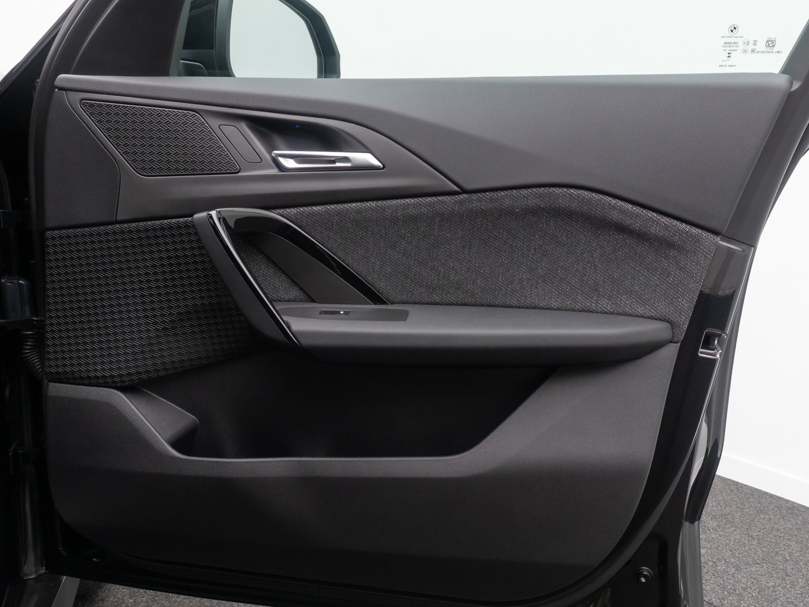 Fahrzeugabbildung BMW iX1 xD30 GeschwindigReg DAB Kamera LED Widscreen