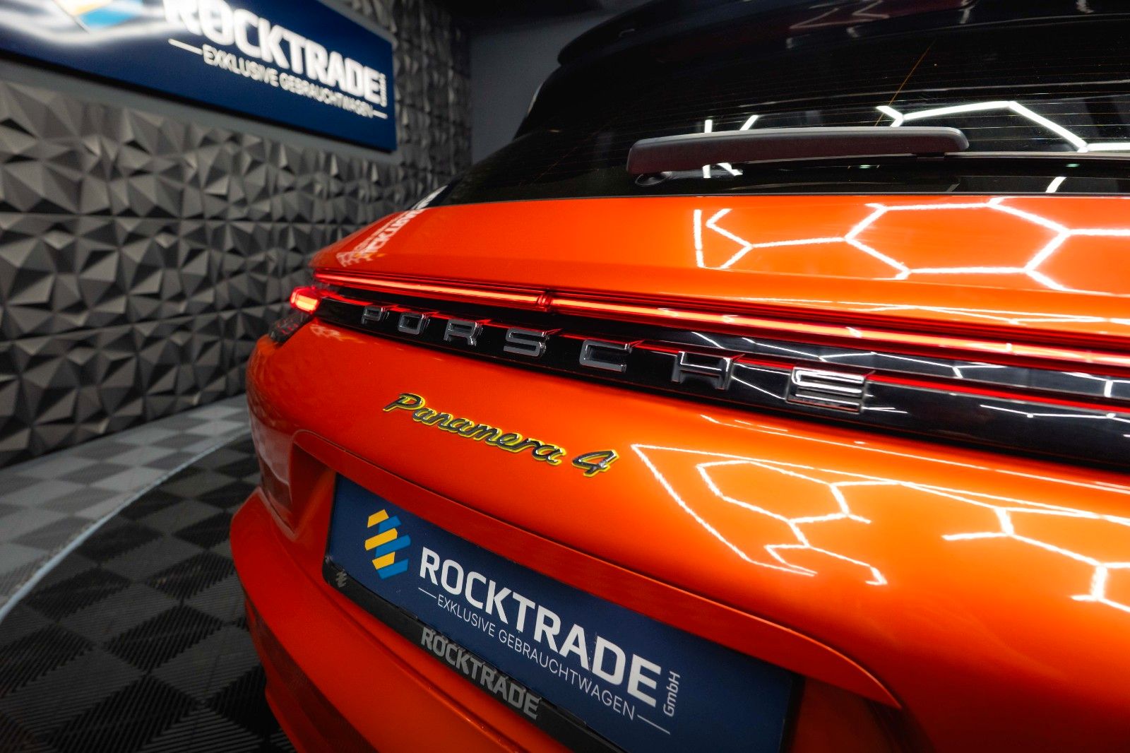 Fahrzeugabbildung Porsche Panamera Turismo 4 E-Hybrid Sport-Design *Pano*