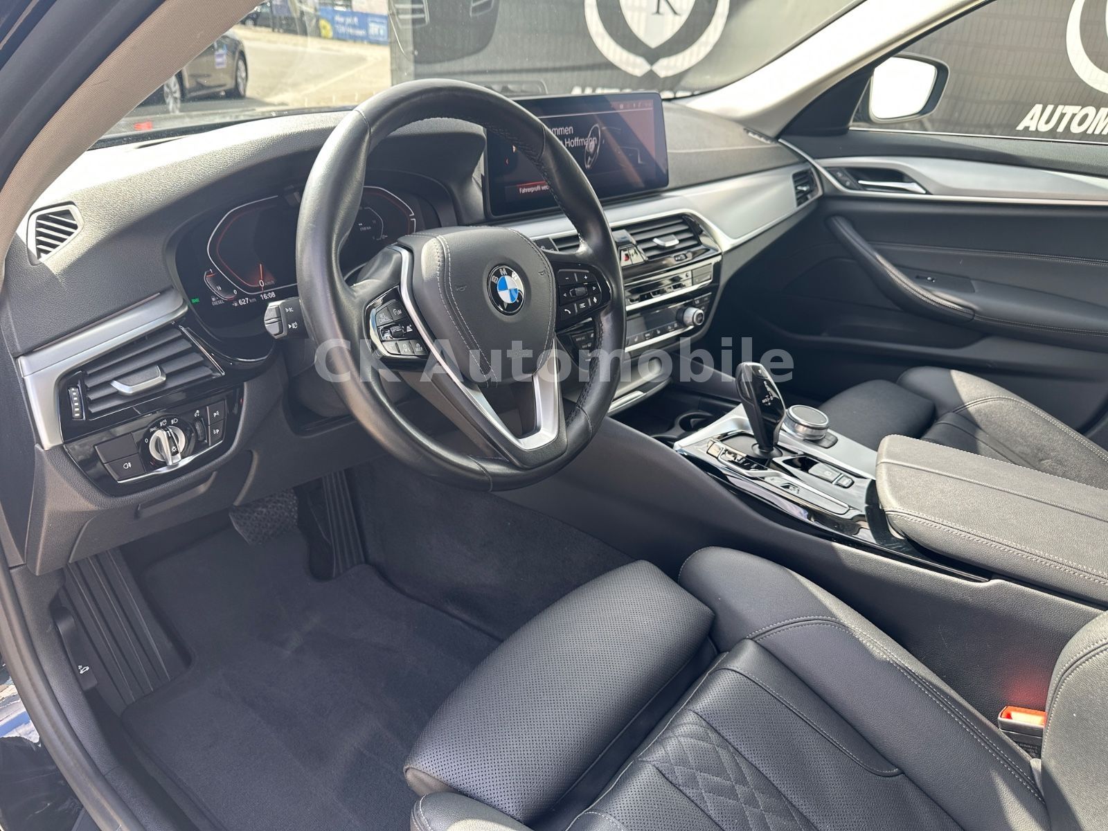 Fahrzeugabbildung BMW 520d Touring/Navi/Laser/Head-Up/Leder/360°/AHK