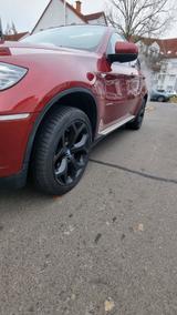 BMW X6 xDrive35i - - rote BMW X6
