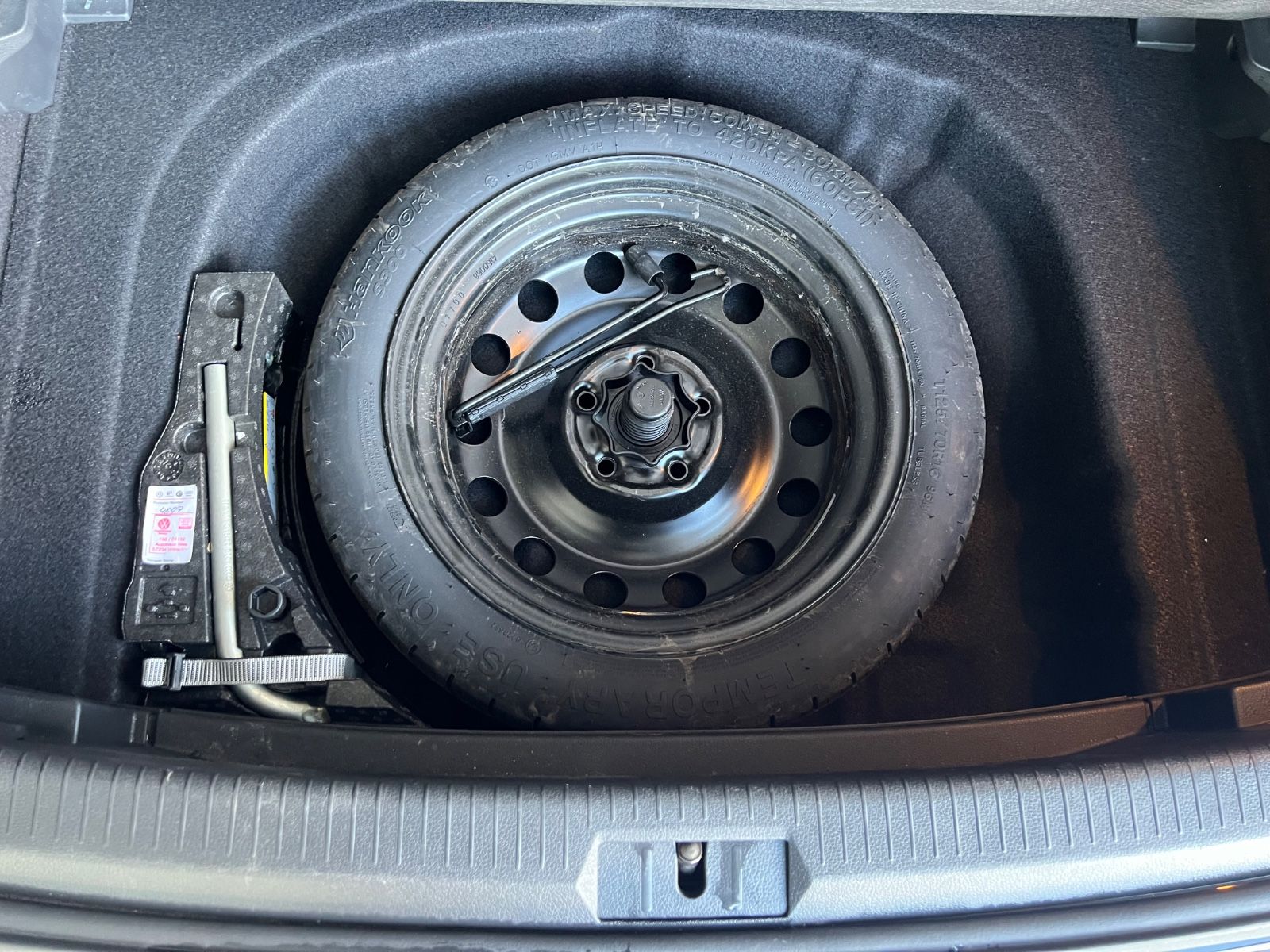 Fahrzeugabbildung Volkswagen Golf VII Lim. 2.0 TDI Highline BMT