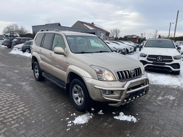 Toyota Land Cruiser 3.0 Automatik 8 sitz