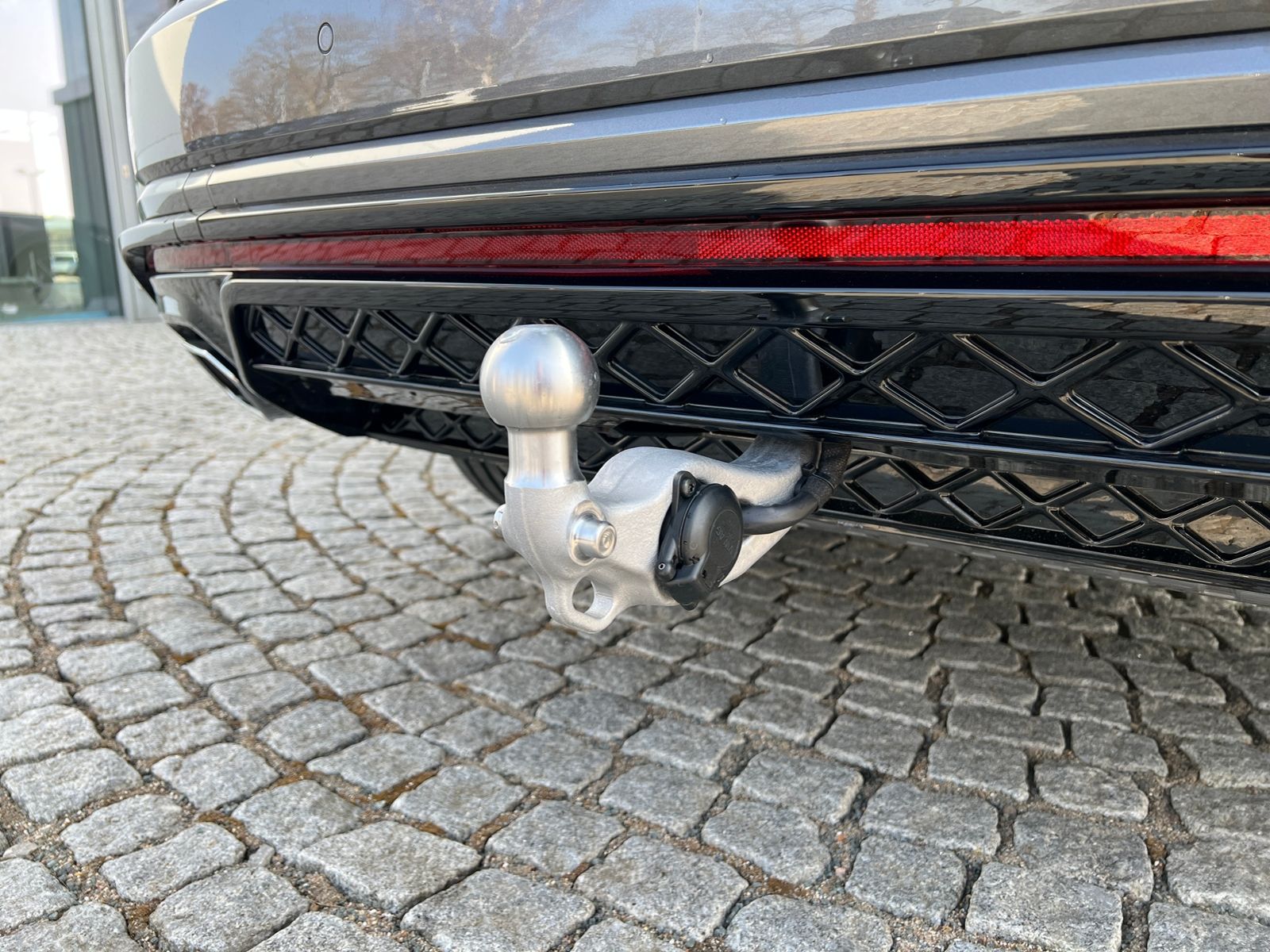 Fahrzeugabbildung Volkswagen Touareg R-Line FINAL EDITION V6 TDI SCR 4MOTION