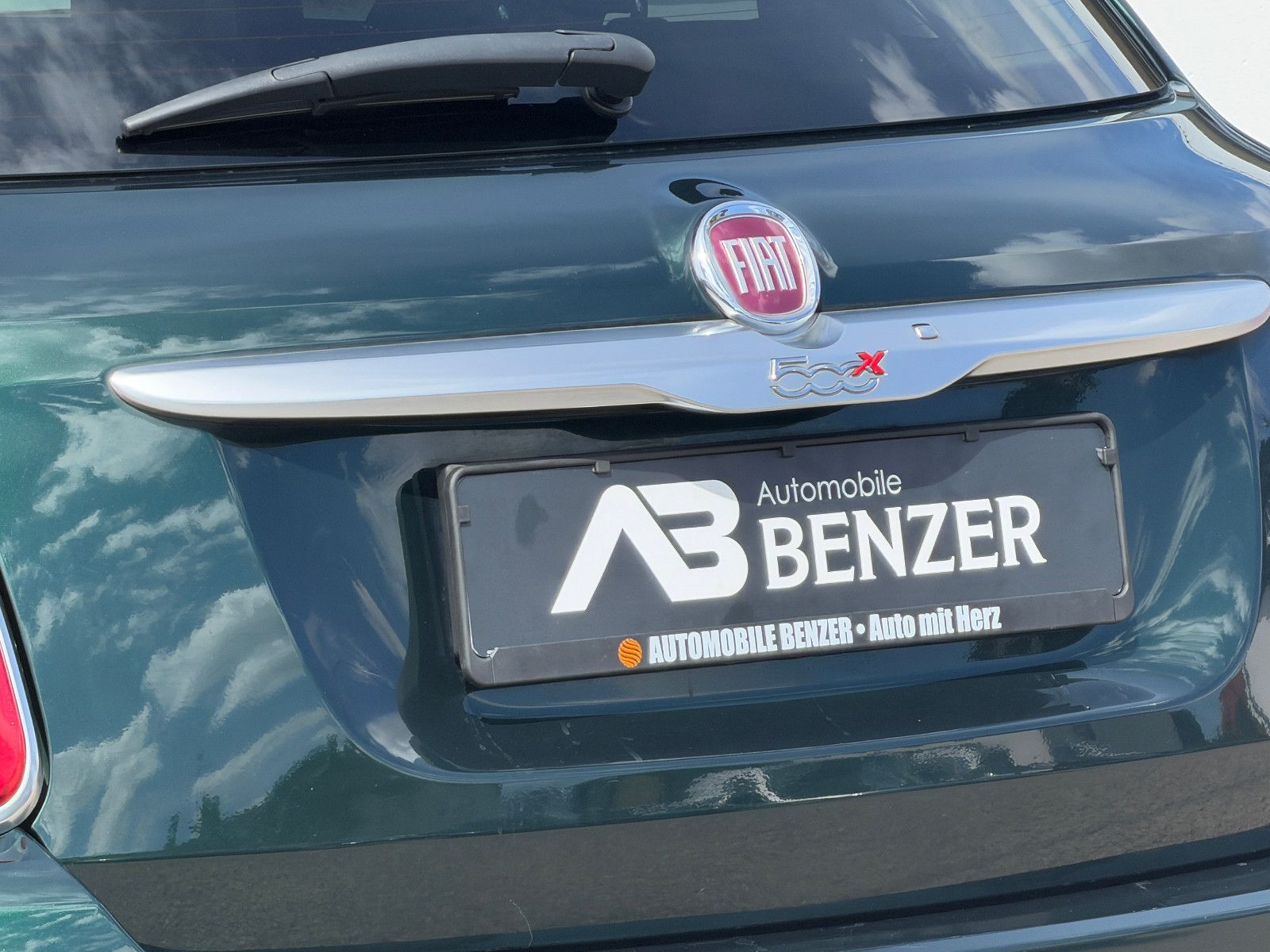 Fahrzeugabbildung Fiat 500X Cross/ UConnect / Fahrassistenz/Design-Kit