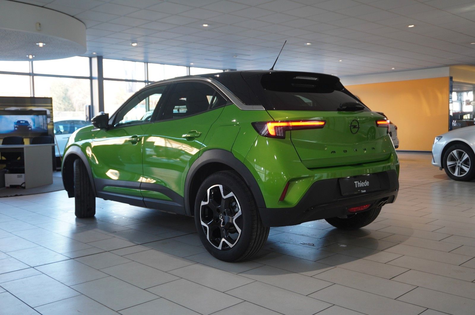 Fahrzeugabbildung Opel Mokka 1.2T ULTIMATE NAVI/LED/KAMERA/SPORT/DAB+