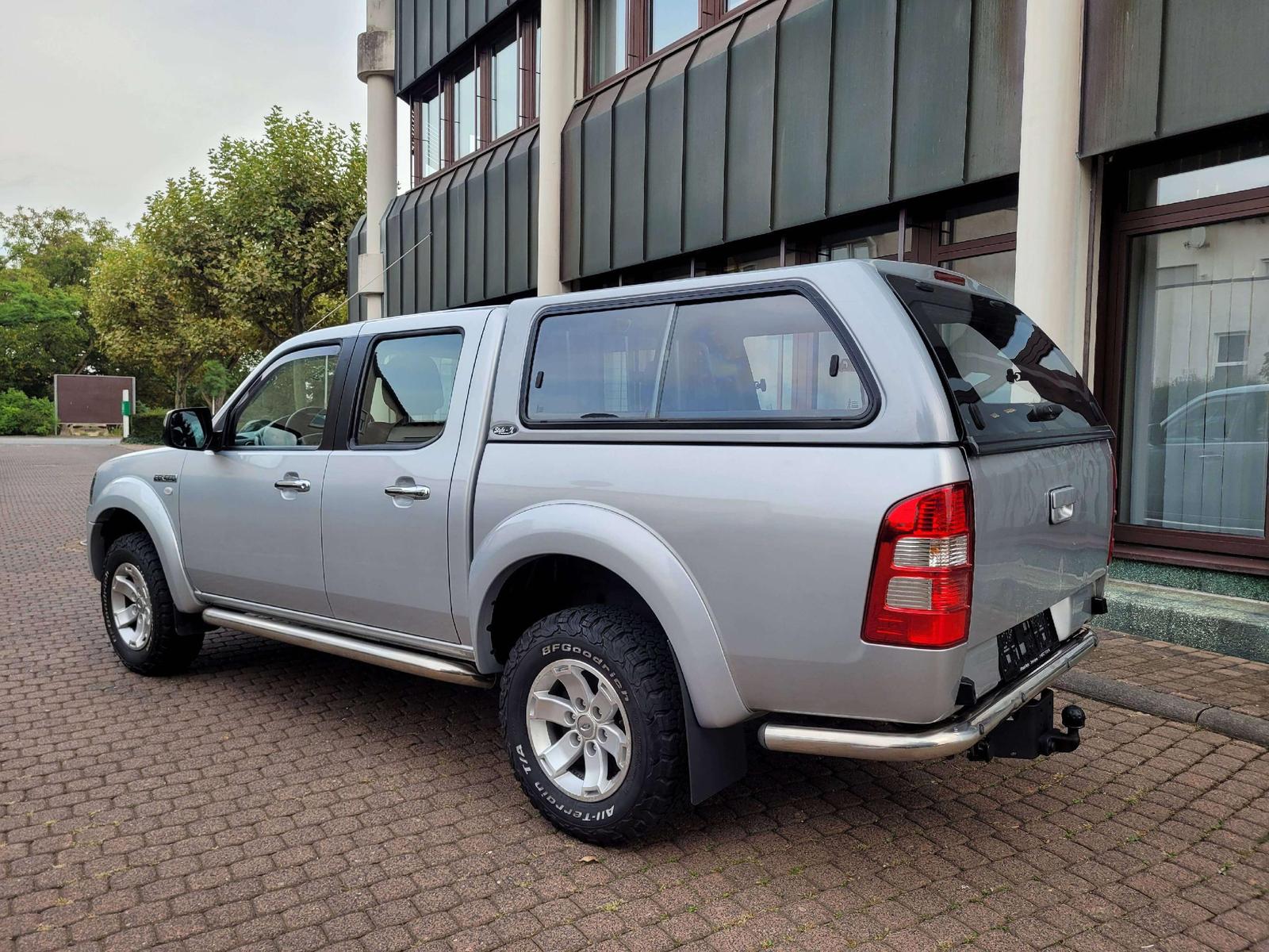 FORD RANGER - XLT - 143 CV - 4X4 - BVM - ATTELAGE FIXE