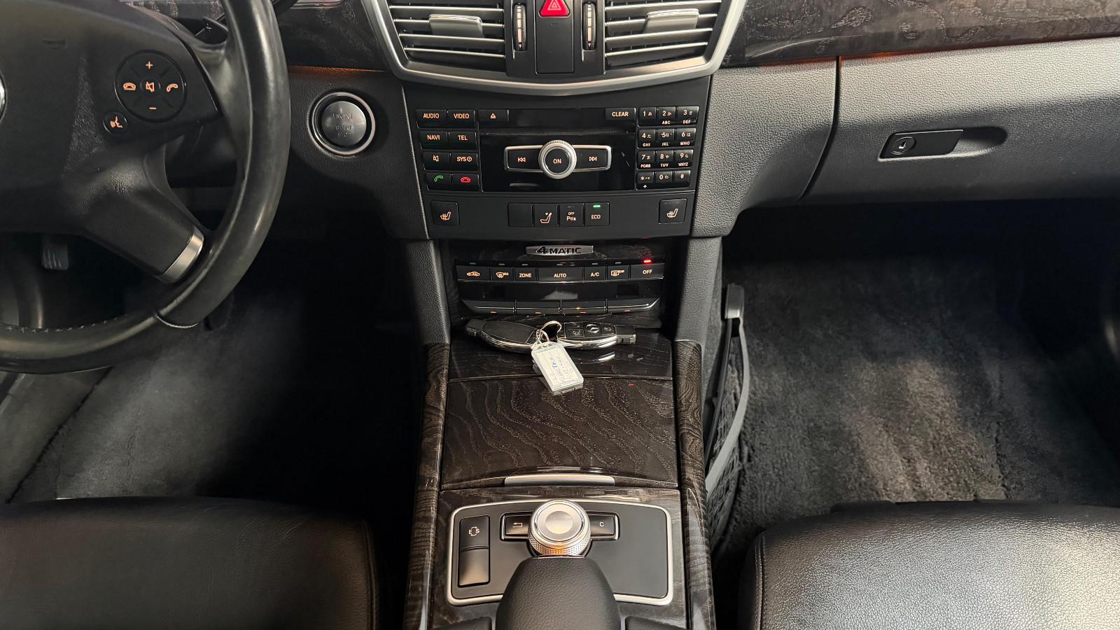 Mercedes-Benz E 300T E 350 4M BlueEfficiency  Leder KEYLESS-GO