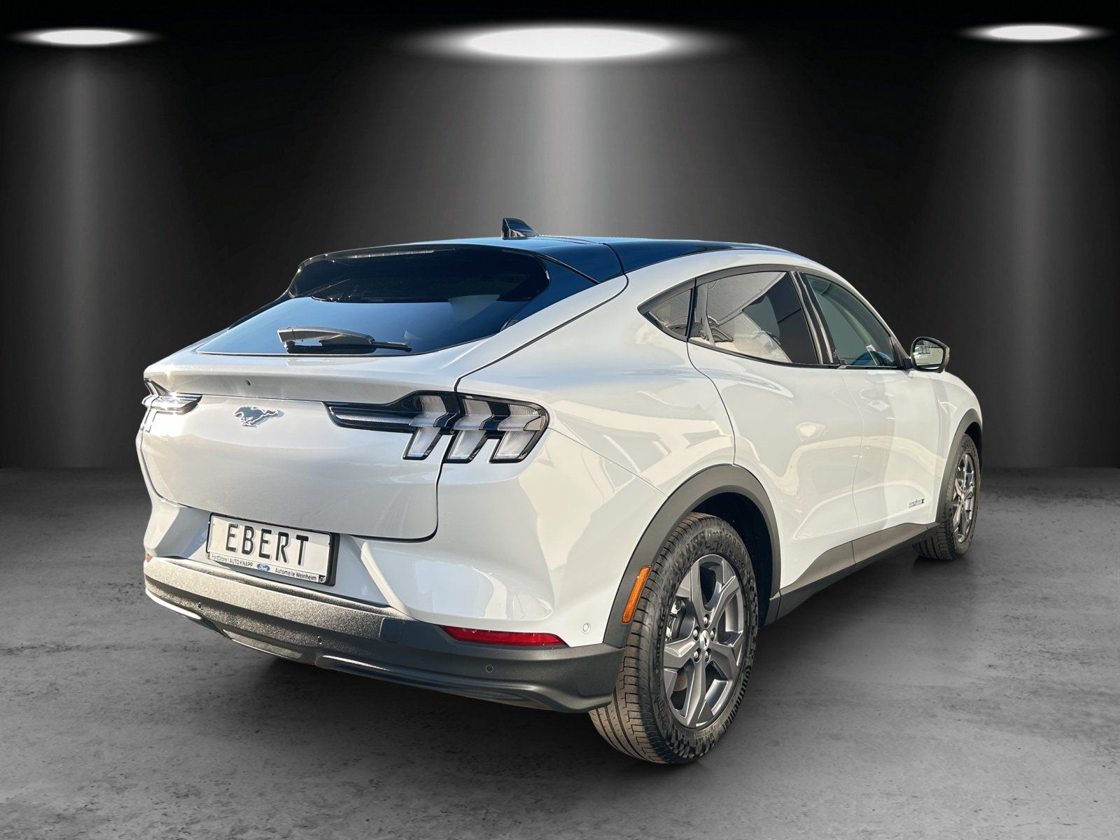 Fahrzeugabbildung Ford Mustang MACH-E Ext. Range LED/B&O/ACC/360°/PANO/