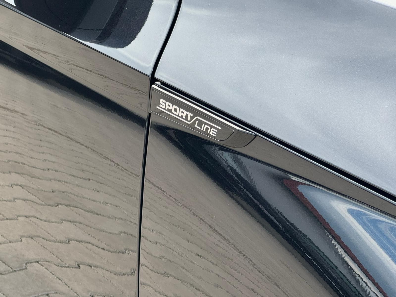 Fahrzeugabbildung SKODA Octavia 2.0 DSG Sportline MATRIX*PANO*CANT.*5J.G