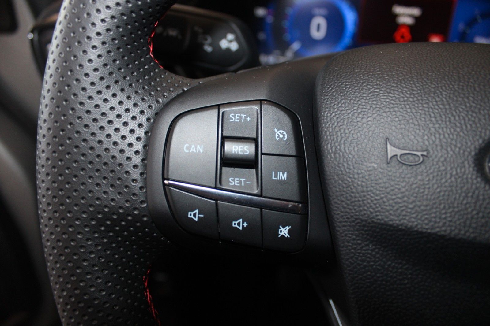 Fahrzeugabbildung Ford Puma MHEV ST-Line LED NAVI WinterPaket DAB