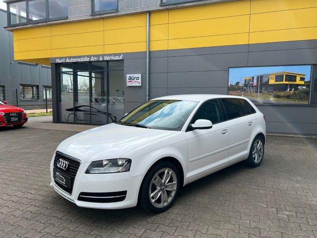 Audi A3 Sportback 1.2 TFSI Attraction KLIMA/SHZ/*