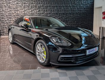 Porsche Panamera - 1
