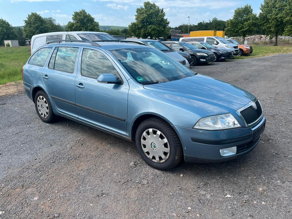 Škoda Octavia Combi 2.0 TDI PD DPF Elegance - Bild 2