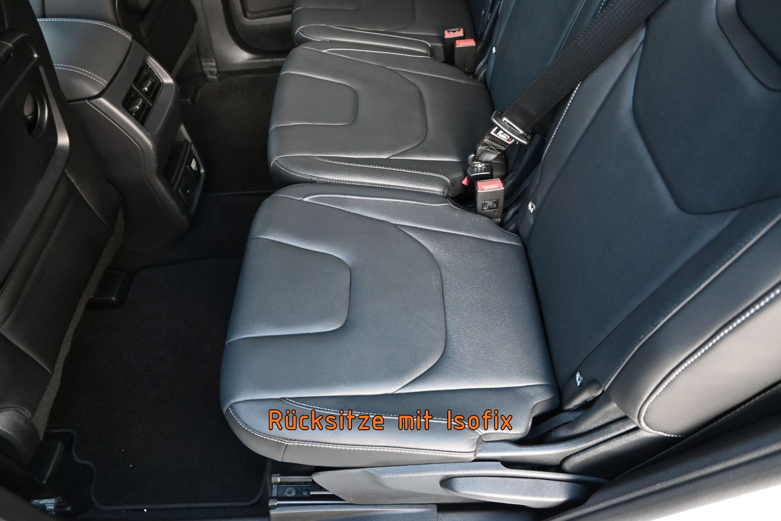 Fahrzeugabbildung Ford S-Max 2.0D EcoBlue Titanium °ACC°AHK°STANDHEIZ°