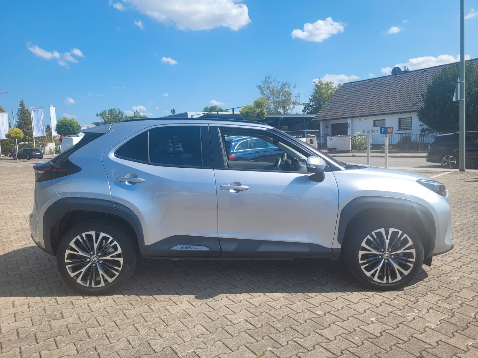 Toyota Yaris Cross 1.5l Hyb Executive*elektr.Heckklappe imagem 2